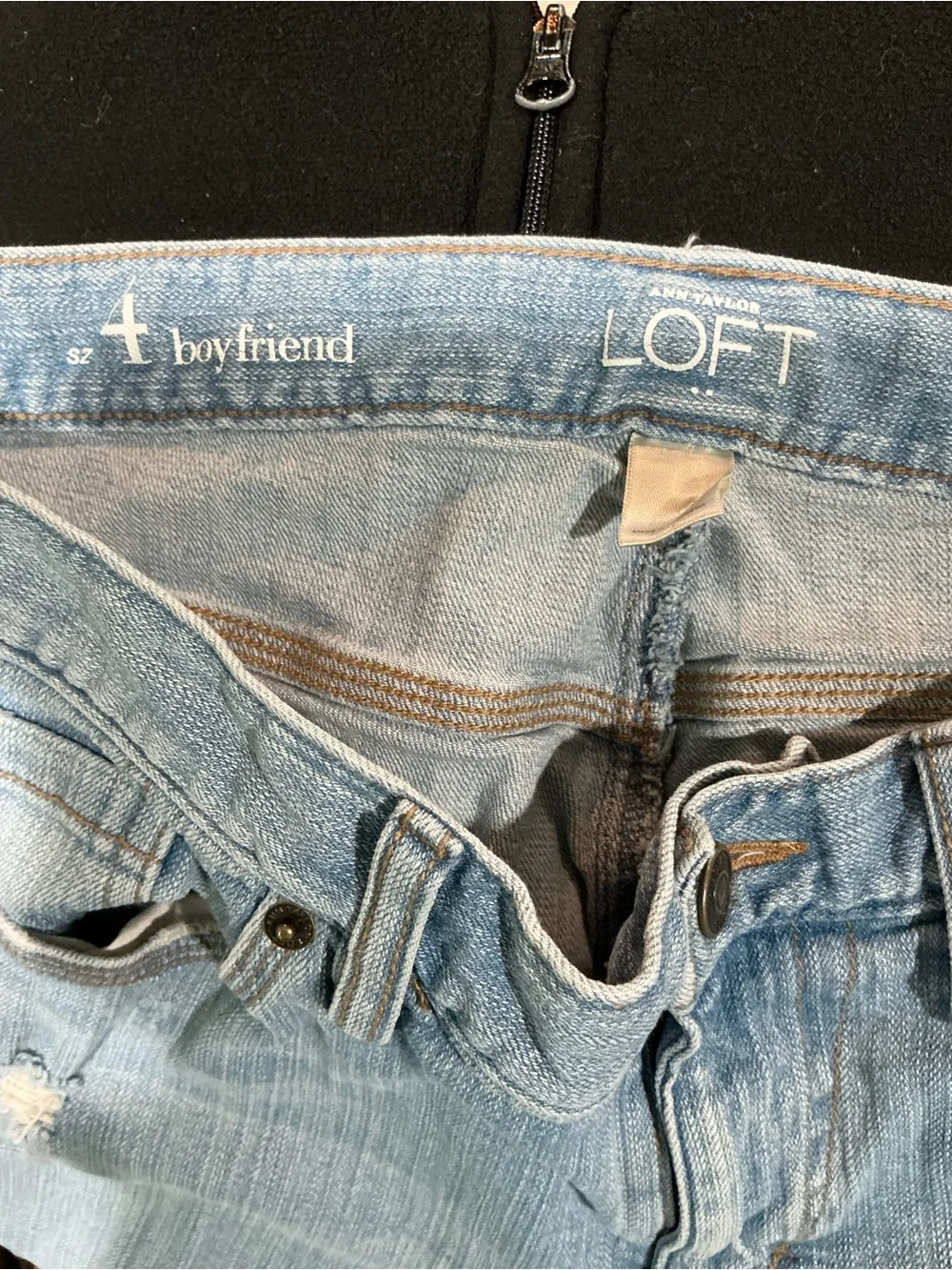 💙 Ann Taylor Loft Boyfriend Blue Distressed Denim Jeans - 4/27 (01272)